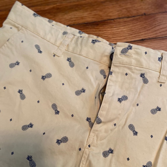 NWT Men shorts. - Picture 3 of 8